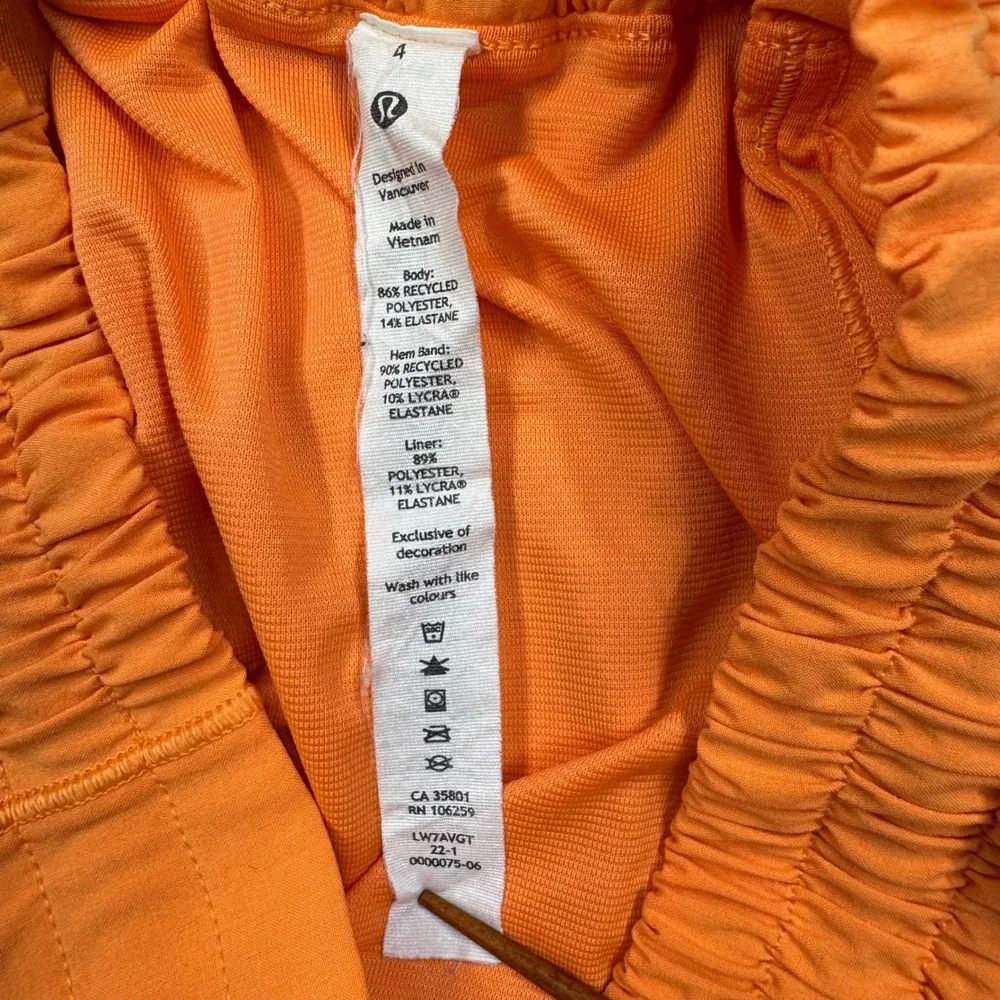Lululemon Hotty Hot High-Rise Lined Short 4 inch Orange Womens Size 4 LW7AVGT